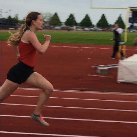 Meet your Posher, Tiffany - Picture 1 of 1